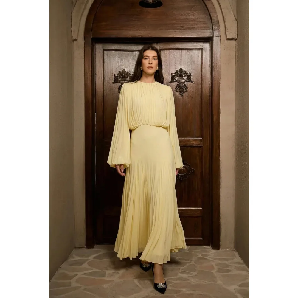 

Customized Pleated Evening Dresses Boat Neck Luxury Party Dress Ruched Long Elegant Modern Prom Cocktail Gowns for Women 2026