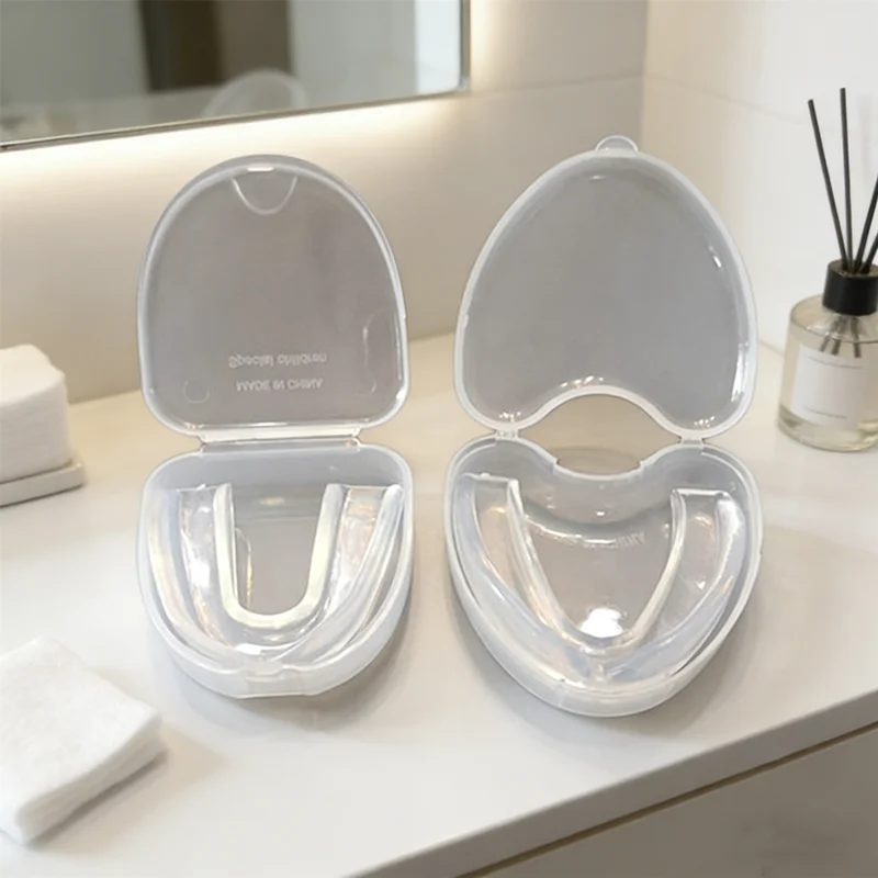 

Индивидуальные капы из ЭВА-материала для снятия звуков при храпе, отбеливания зубов или для занятий спортом, с технологией Boil-and-Bite для комфортной защиты