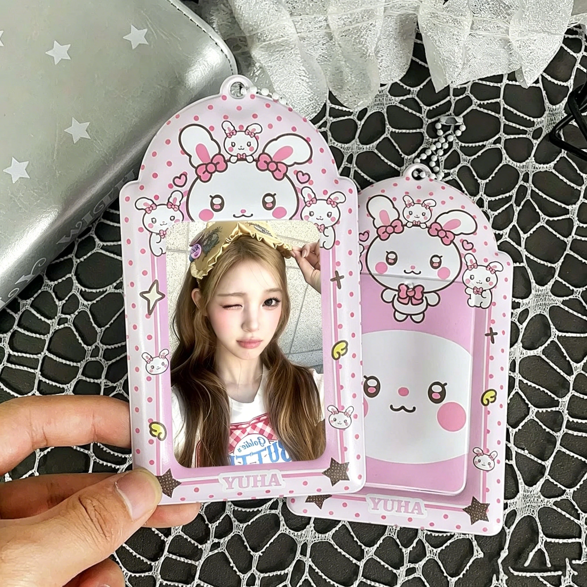Korean Original Hearts2hearts Cute Cartoon Card Holder Attributes PVC Card Holder Album Small Card Storage Display Pendant Gift