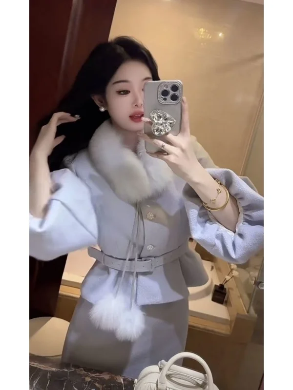 

Blue Woolen Suit Set for Women Winter Faion Outerwear with Fur Collar Midi Skirt Two-Piece Set with Belt Ele Sle