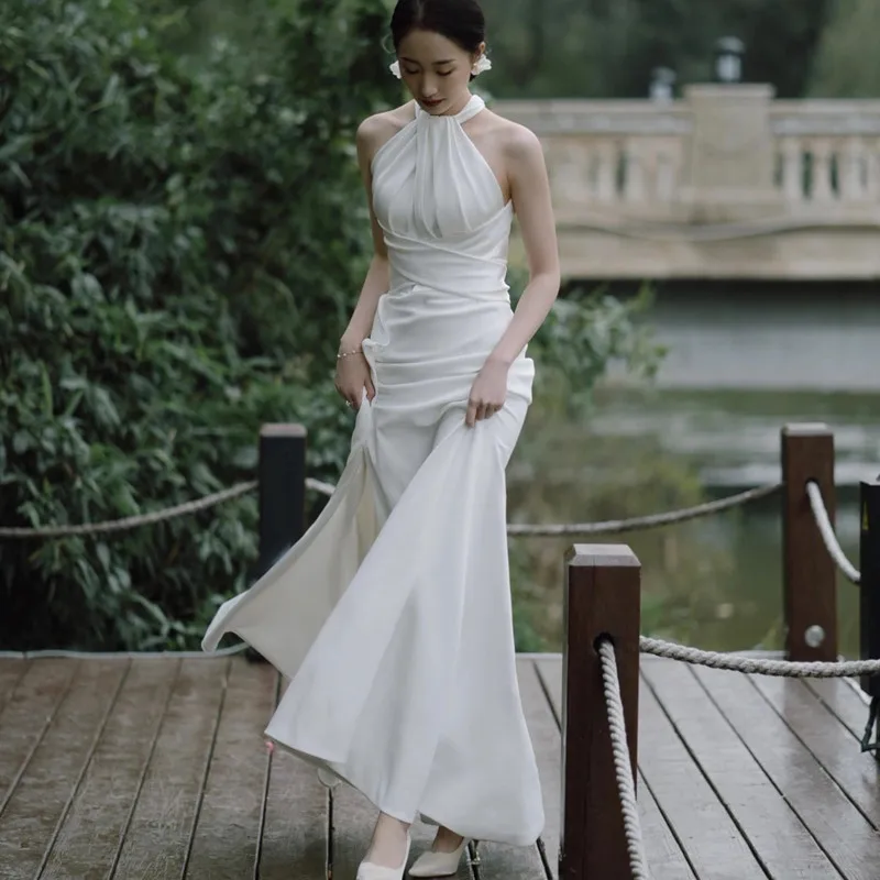 Neues 2024 einfaches Hochzeitskleid, klassisches Neckholder, elegante Brautkleider, sexy, rückenfrei, weicher Satin, Robe De Mariee, individuell gestaltet