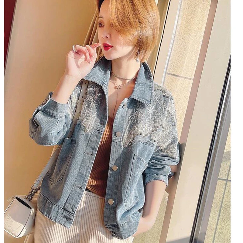 Chaqueta vaquera bordada con lentejuelas y perlas de copo de nieve para mujer, estilo vintage, lavada, azul claro, con solapa y botones, holgada, de talla grande