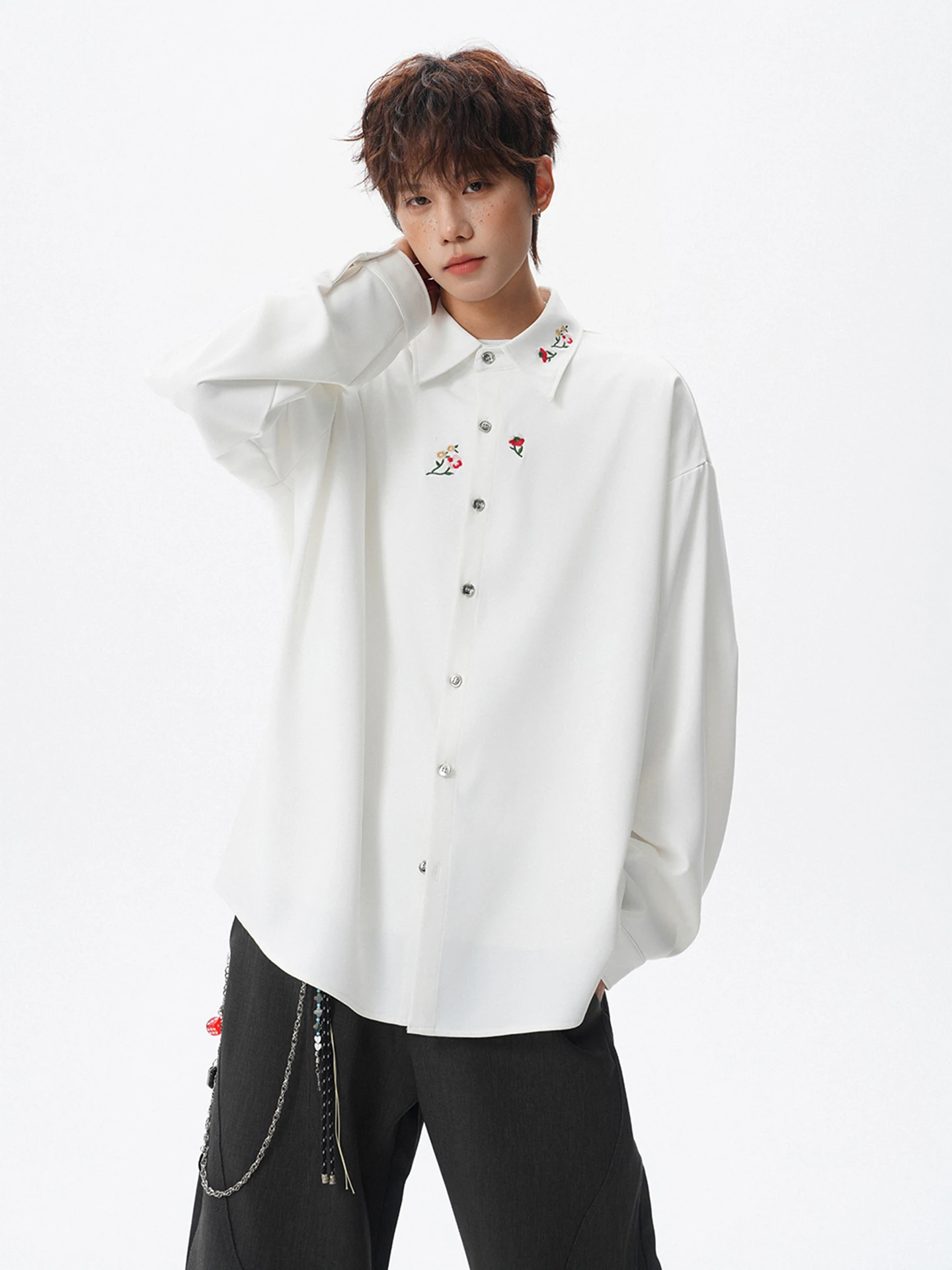 

New Chinese Sle Long Sve Embroidered Casual irt Men's Spring 2026 Trendy Loose Drapey National Sle Loose Fit irt