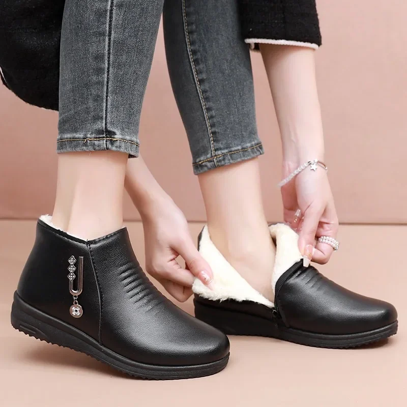 

Snow Boots Women's 2025 New Winter Fashion Waterproof Ankle Boots Wool Warm Soft sole Non-slip Mom Plush CottonShoes Botas Mujer