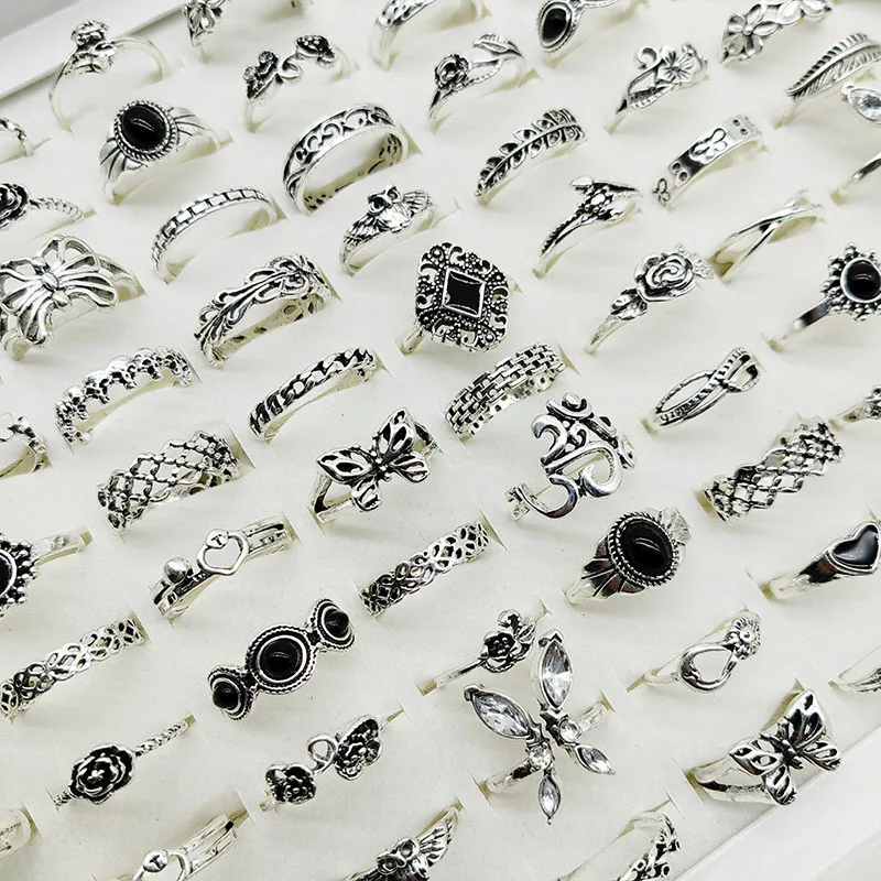 Bagues Vintage pour femmes, 50 pièces/lot, mélange de styles, émail acrylique noir, conception de fleur creuse, anneau découpé, papillon, bijoux pour filles