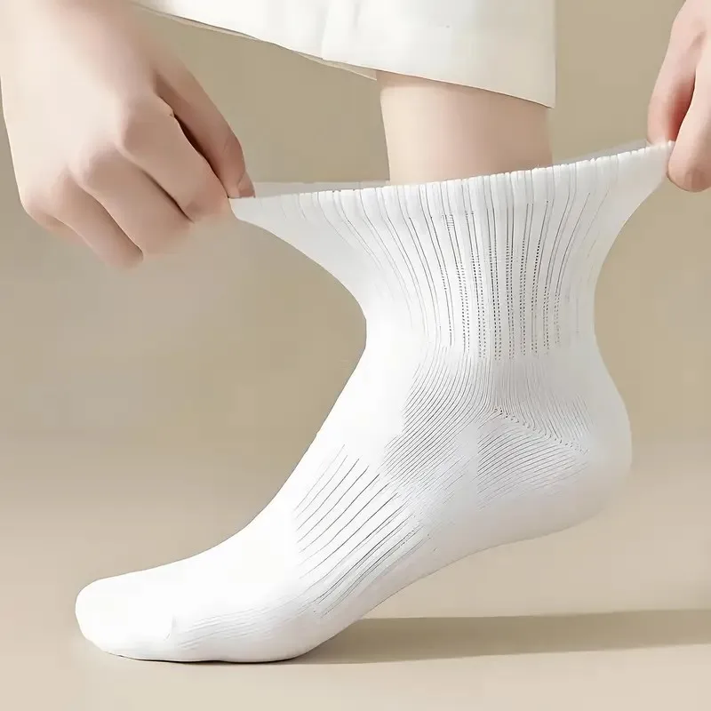 10 Pairs Neutral Solid Color Sports Mid Tube Socks men's Fashionable Simple Sweat Absorbing Breathable All Seasons Casual Socks