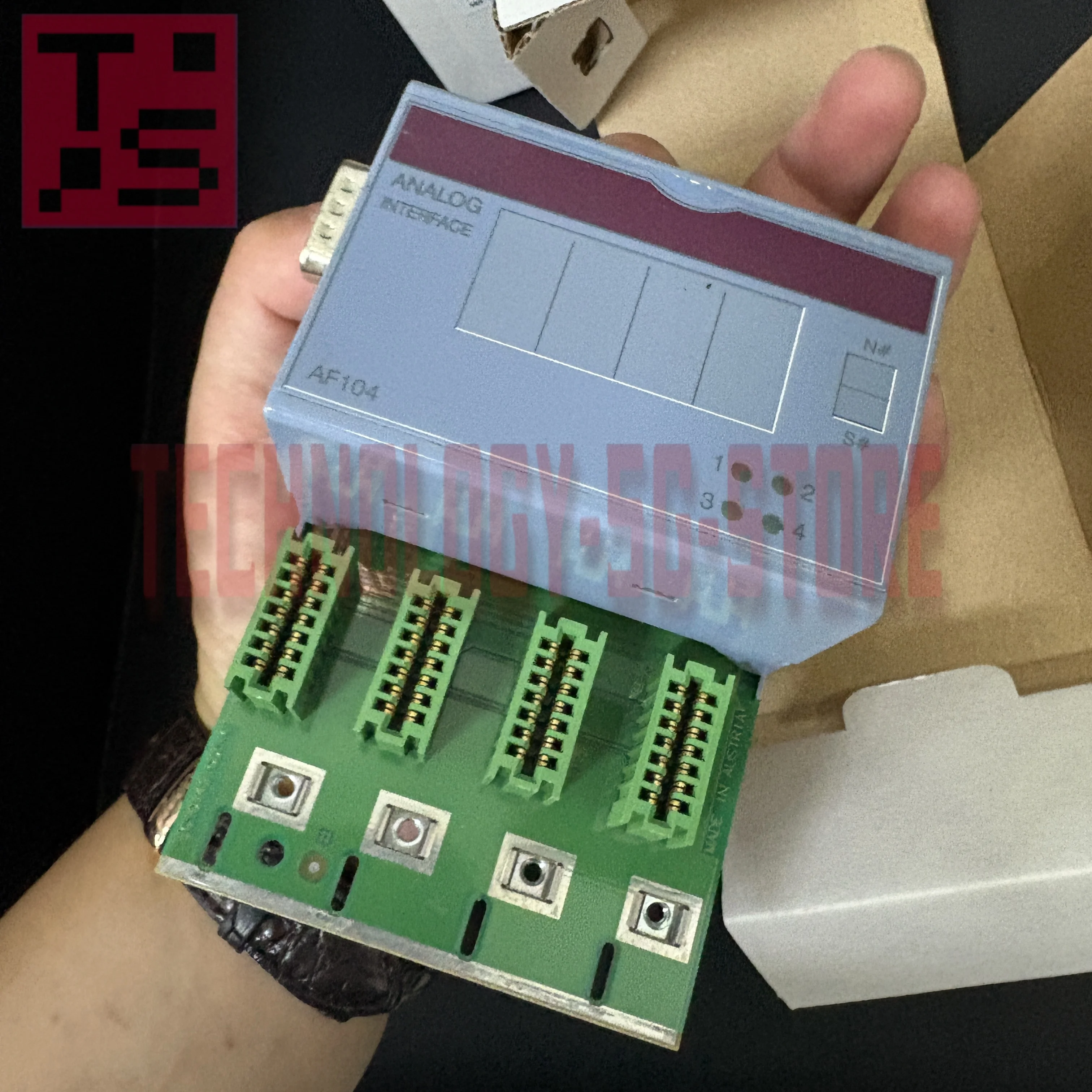 وحدة PLC جديدة في الصندوق 7EX27.50-1 7DM465.7 7DO723.7