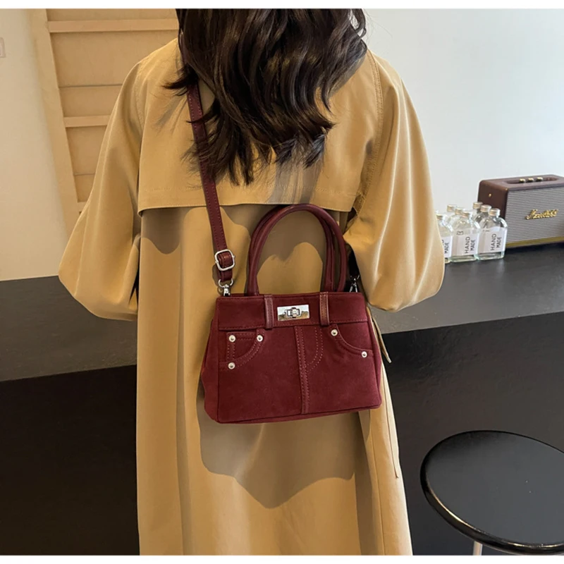 Sac givré Vintage pour femme, petit sac carré tout-en-un, tendance, sens Premium, nouvelle collection automne-hiver 2024