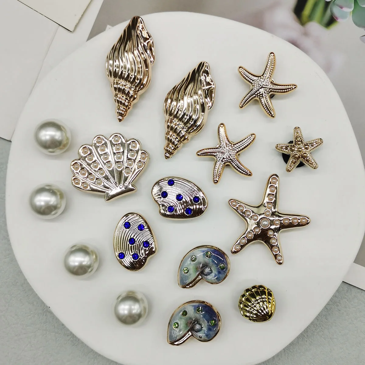 16PCS DIY Starfish Shoe Charms Bling Conch Shoes Buckle Decorations Removable Shell Shoe Accessories Mutlifunctional Shoe Clips