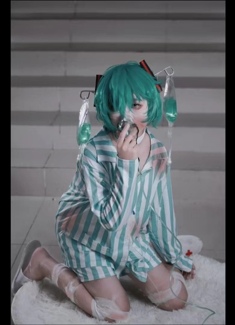 

Cosplay Miku costume Patient's long-sleeved striped loose set suitable for Halloween and Christmas