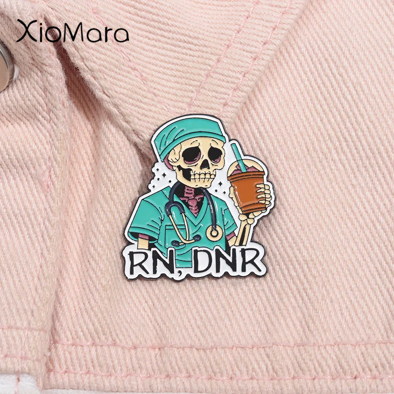 RN,DNR Medical Directive Enamel Pin Custom Skeleton Doctor Surgical Gown Stethoscope Brooch Lapel Badge Jewelry Gift for Friends