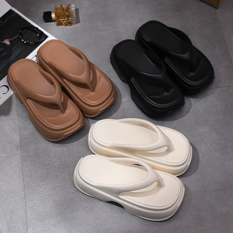 Plateau-Damen-Flip-Flops, lässige Damen-Hausschuhe, weiche Sohlen, flache Sommersandalen, dicke Sohlen für den Außenbereich, rutschfeste Strandschuhe
