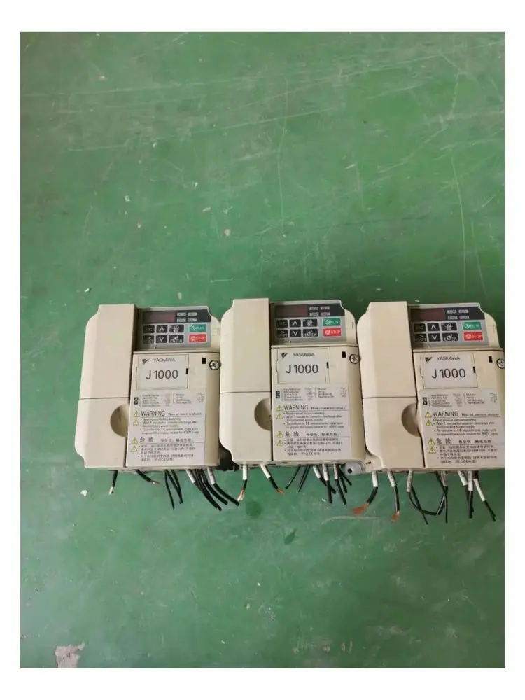 90% new  CIMR-JBBA0010BBA  frequency converter  tested OK