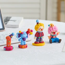 Lovely Cute Circus Clown Ornament Miniature Figures Resin Action Firgure Dolls Micro Landscape Fairy Garden Decorations Gift