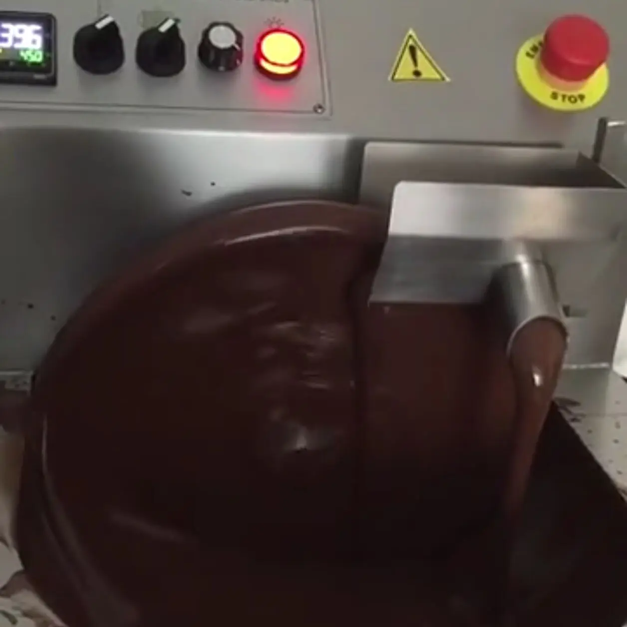 Chocolate Tempering Machine Chocolate Melting Machine Chocolate Melting Coating Machine