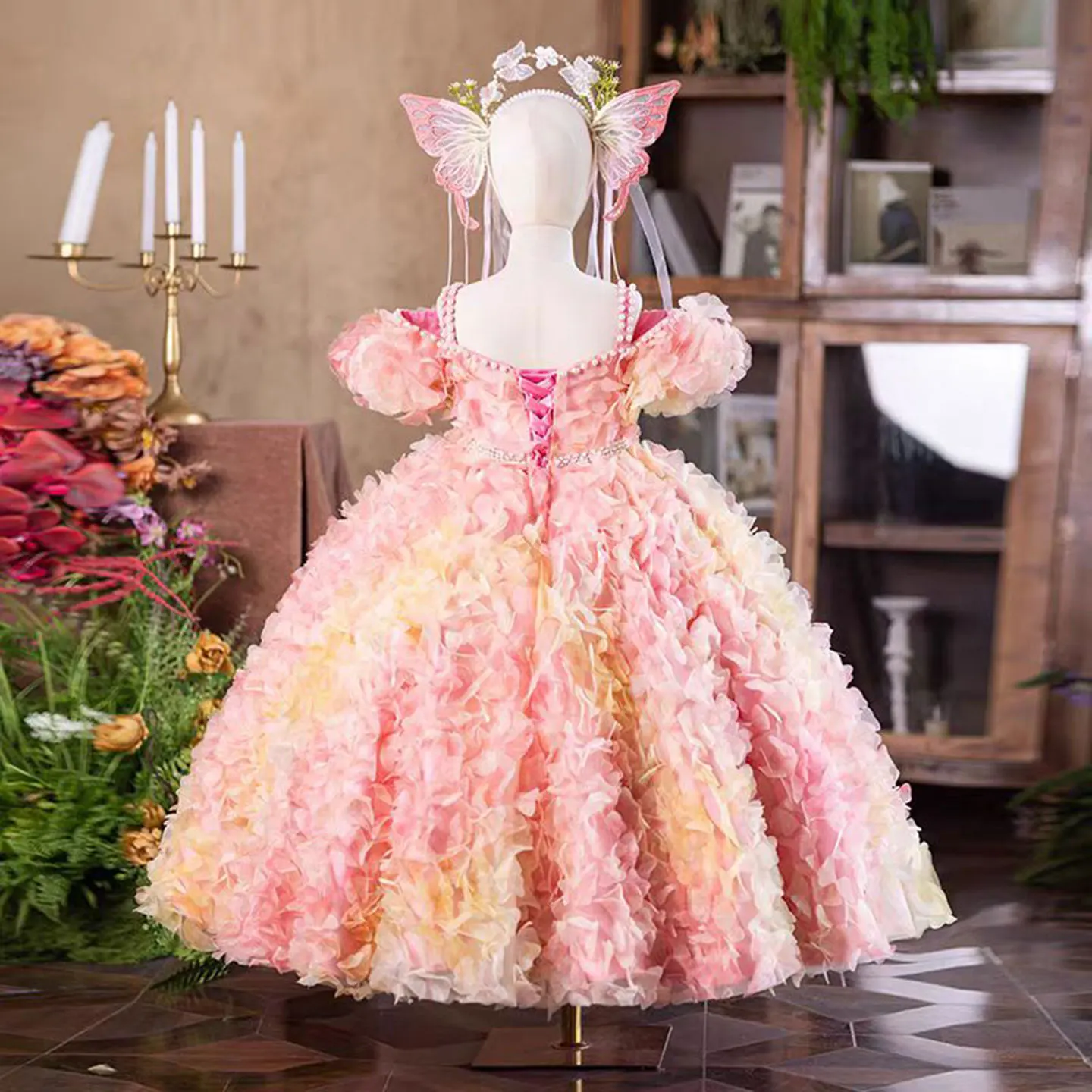 Dreamy Vow J289 Splendido abito da ragazza rosa con ornamenti floreali con copricapo per bambini Eid al-Fitr Abito da ballo per festa di compleanno di nozze