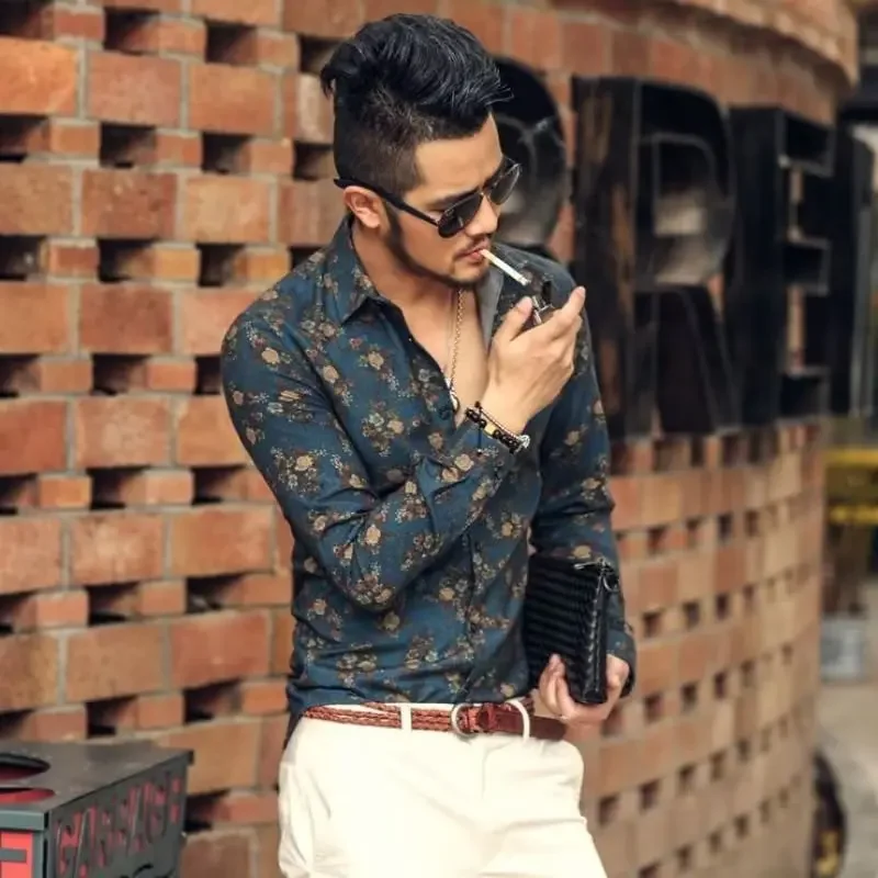 قميص مرن بأربعة جوانب وأكمام طويلة على الطراز الكوري مطبوع عليه زهور بقصة ضيقة ملابس رجالية غير رسمية لربيع الخريف والصيف #4