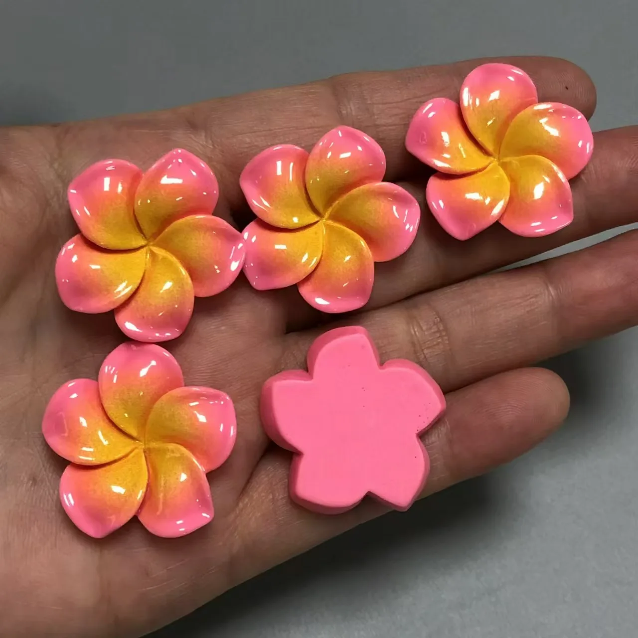 

10Pcs Cute Resin Accessories Diamond Bow Tie Plumeria Rubra Flower Flat Back Diy Crafts Shoe Buckle Phone Case Pendant Charm