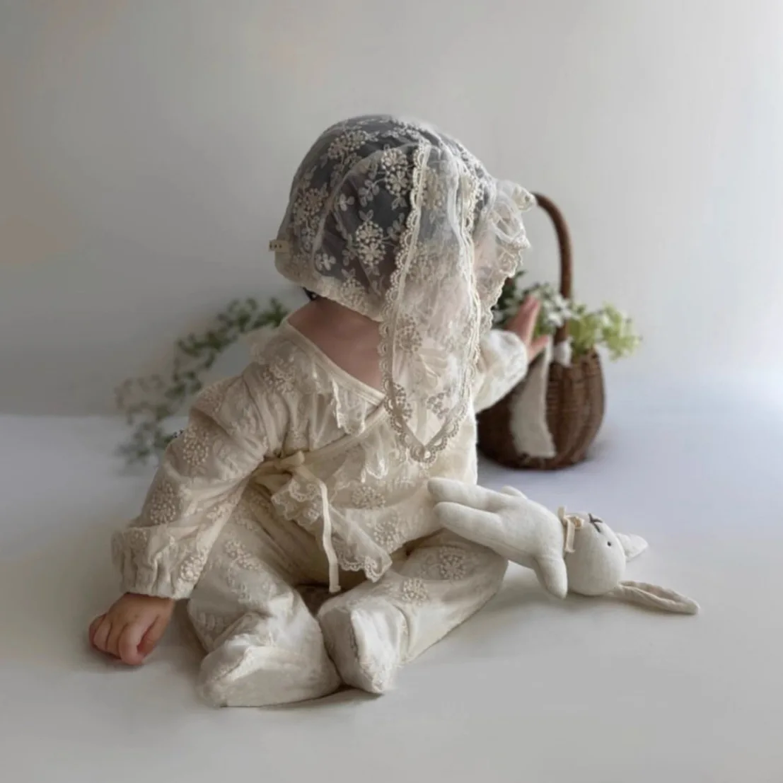 Setelan Romper Renda Lengan Panjang + Topi 2pcs untuk Bayi Perempuan Musim Semi 2026, Pakaian Fotografi Bayi Baru Lahir yang Lucu, Jumpsuit Putri untuk Bayi Perempuan