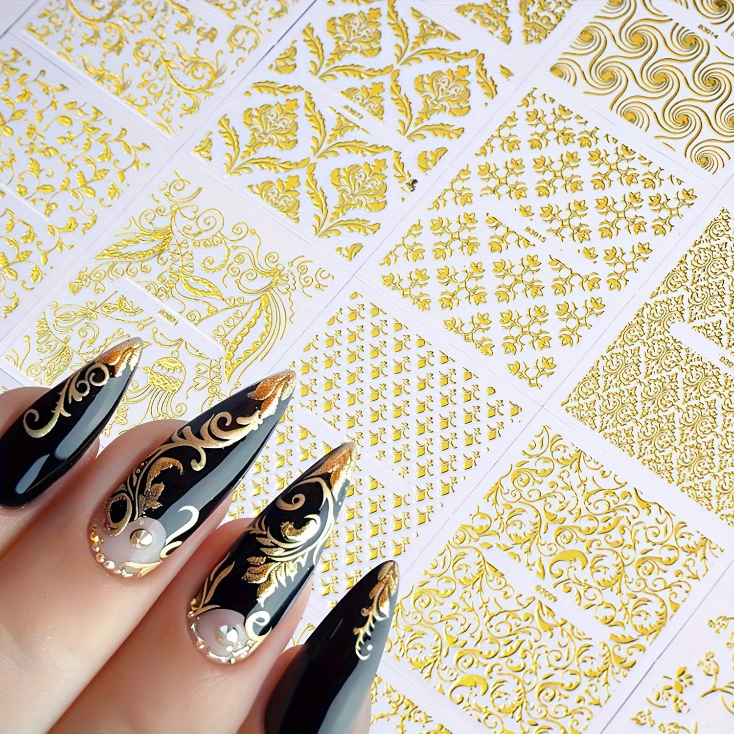 30 hojas de pegatinas doradas para decoración de uñas, elegantes diseños florales y de encaje, pegatinas autoadhesivas reutilizables 3D para decoración de uñas