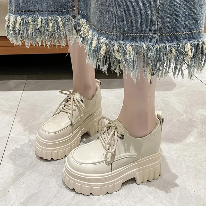 10 سنتيمتر 2026 الربيع النساء منصة أحذية رياضية إسفين الكعوب السيدات الخريف أحذية مكتنزة مضخات امرأة الدانتيل متابعة سميكة وحيد أحذية عمل غير رسمية