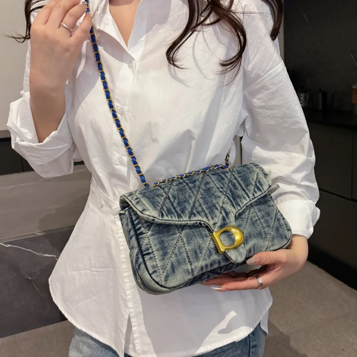 2025, neue Denim-Unterarmtasche im HK-Stil – ein Must-Have für Damen im Retro-Stil