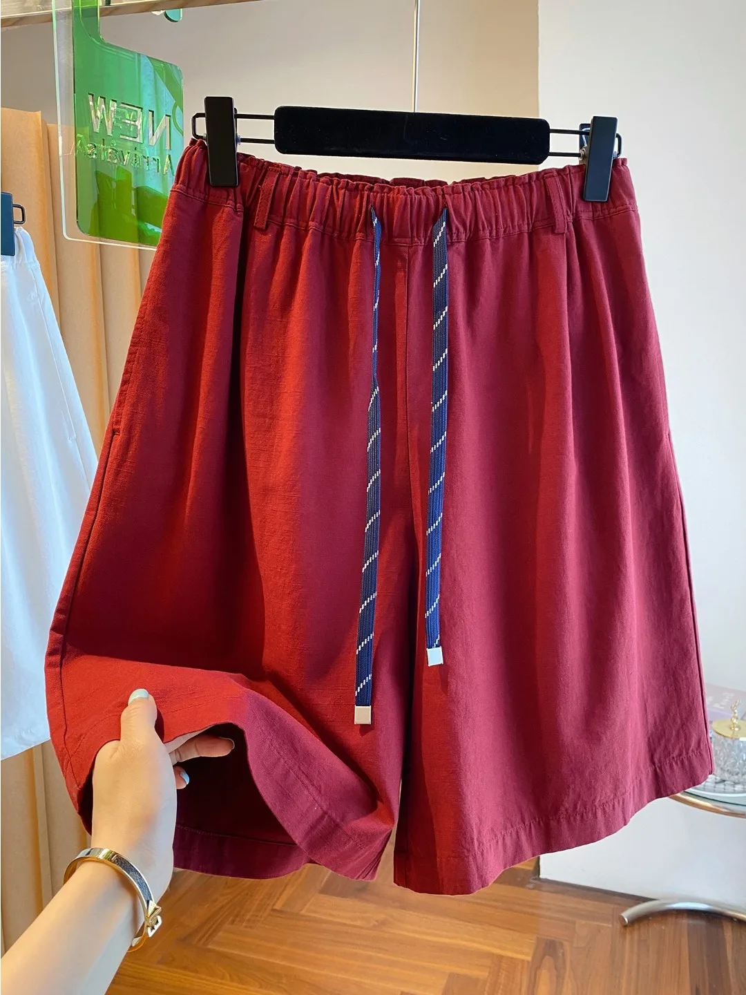 

Повседневные брюки с эластичной резинкой на талии, женские летние тонкие брюки с пятью точками, свободные широкие брюки трапециевидной формы средней длины, смесь хлопка