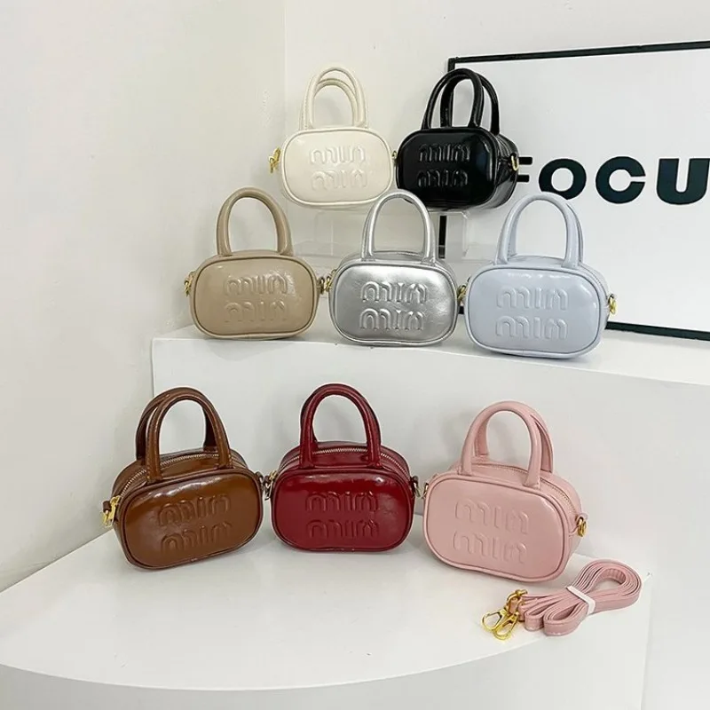 

Stylish Casual Women's Messenger Bag Luxury Brand Famous Designer Simple Vintage Large Capacity Diaper Bag Trendy Fashion