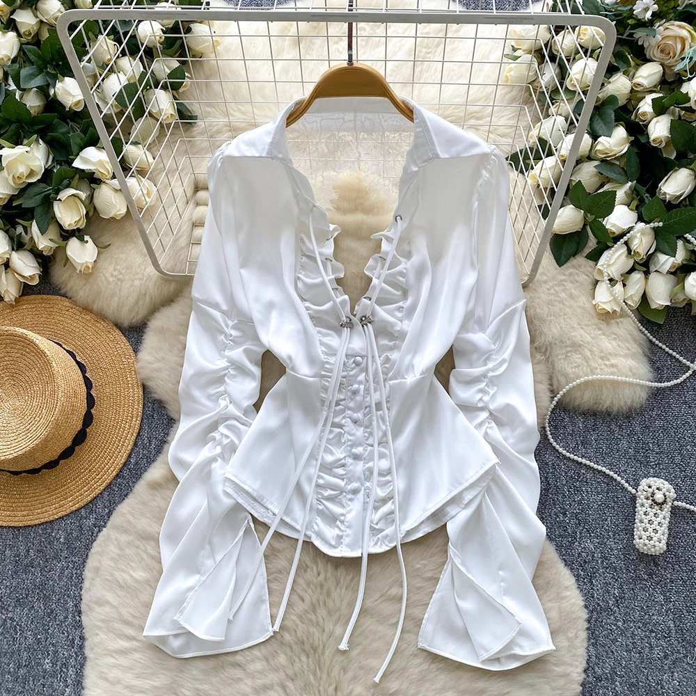 بلوزات متينة على طراز المحكمة العتيق من TWOTWINSTYLE للنساء بياقة على شكل V وأكمام طويلة بدون ظهر مقسمة قمصان مثيرة للسيدات KBL550144 #3