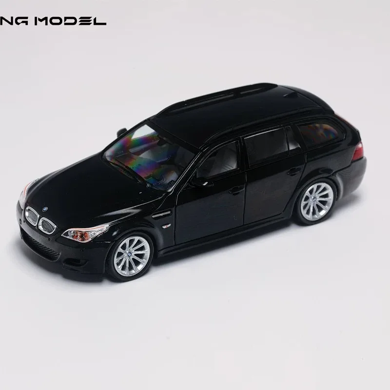 Prevendita*KINGMODEL 1:64 M5 E60 Wagon Modello di auto in lega di simulazione in edizione limitata