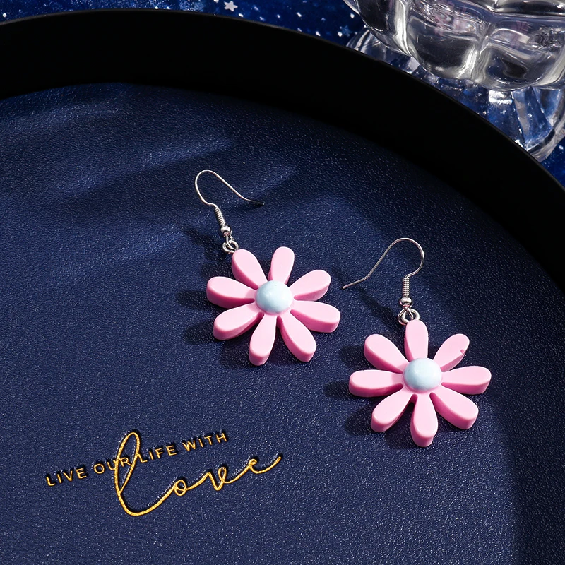 Aihua Süßigkeiten Farbe Harz Gänseblümchen Blumen Ohrringe koreanische Mode baumelt Ohrring für Frauen Mädchen Schmuck Geschenke – Detail 4