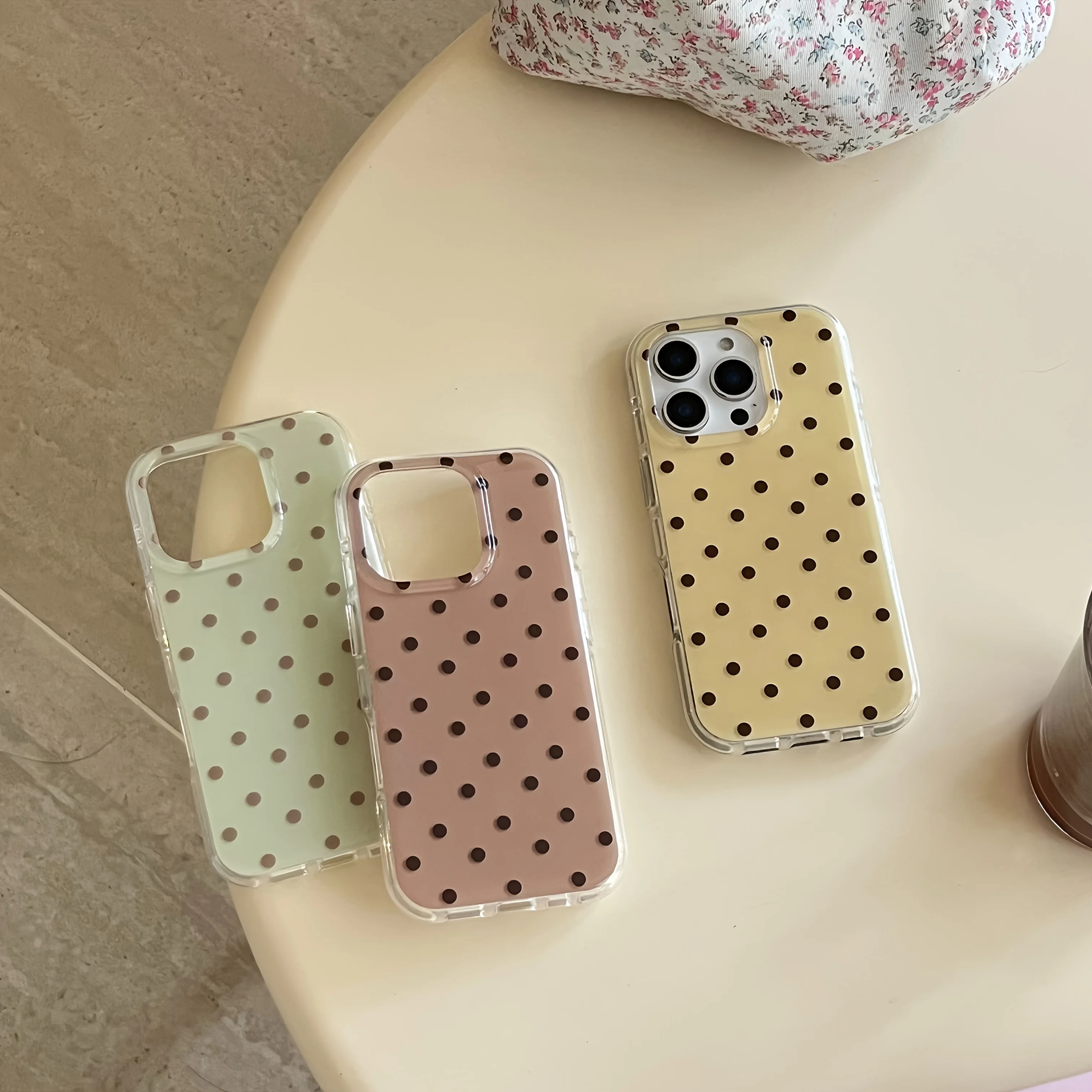 Ins Minimalist Polk…