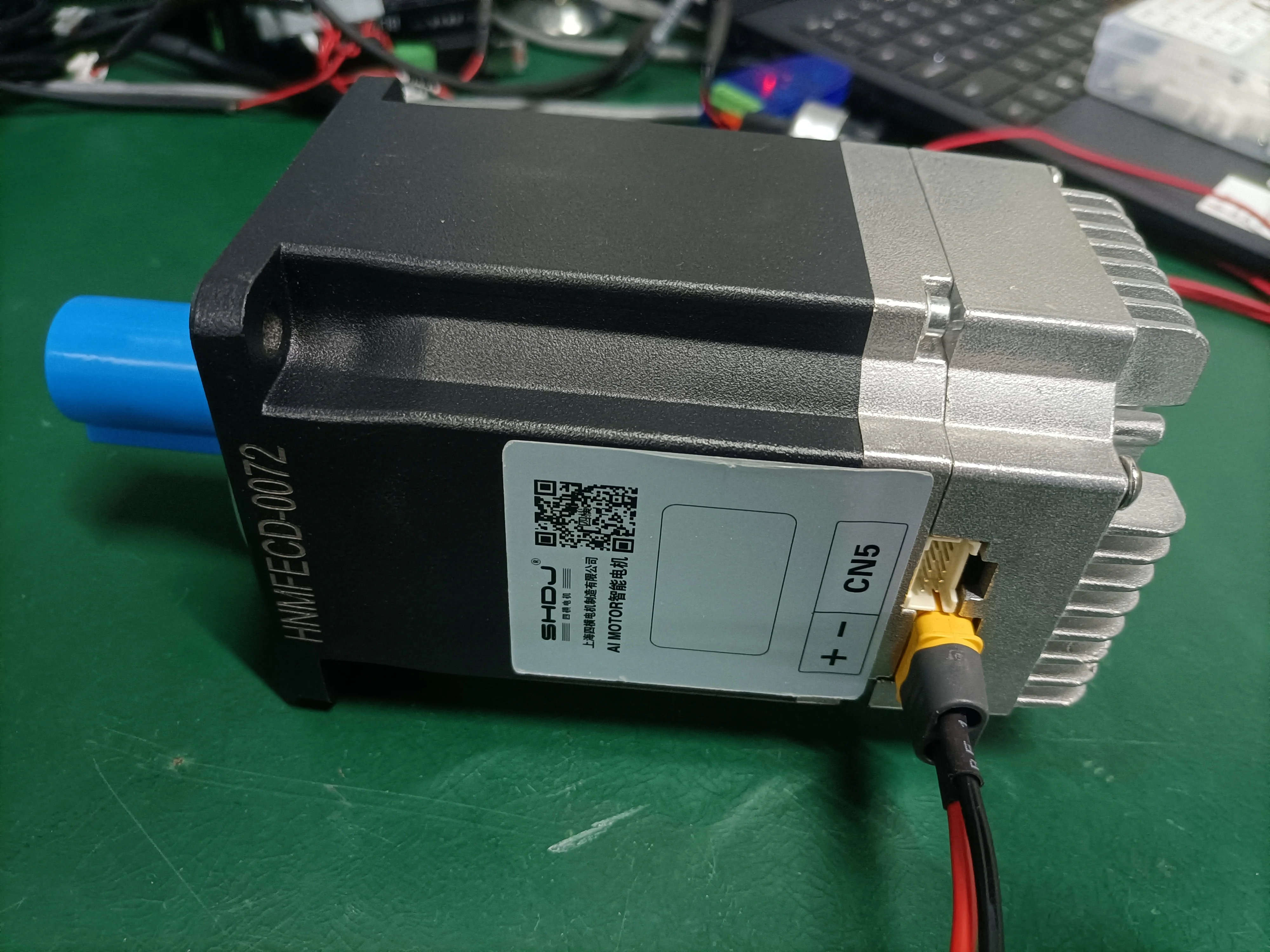 ZXY 2025 CE محرك سيرفو متكامل سائق Sihong Factory's 80 مللي متر 1KW 3000 دورة في الدقيقة 3.2nm 48Vdc 72VDC فرش AGV RGV سيارة دائمة أماه