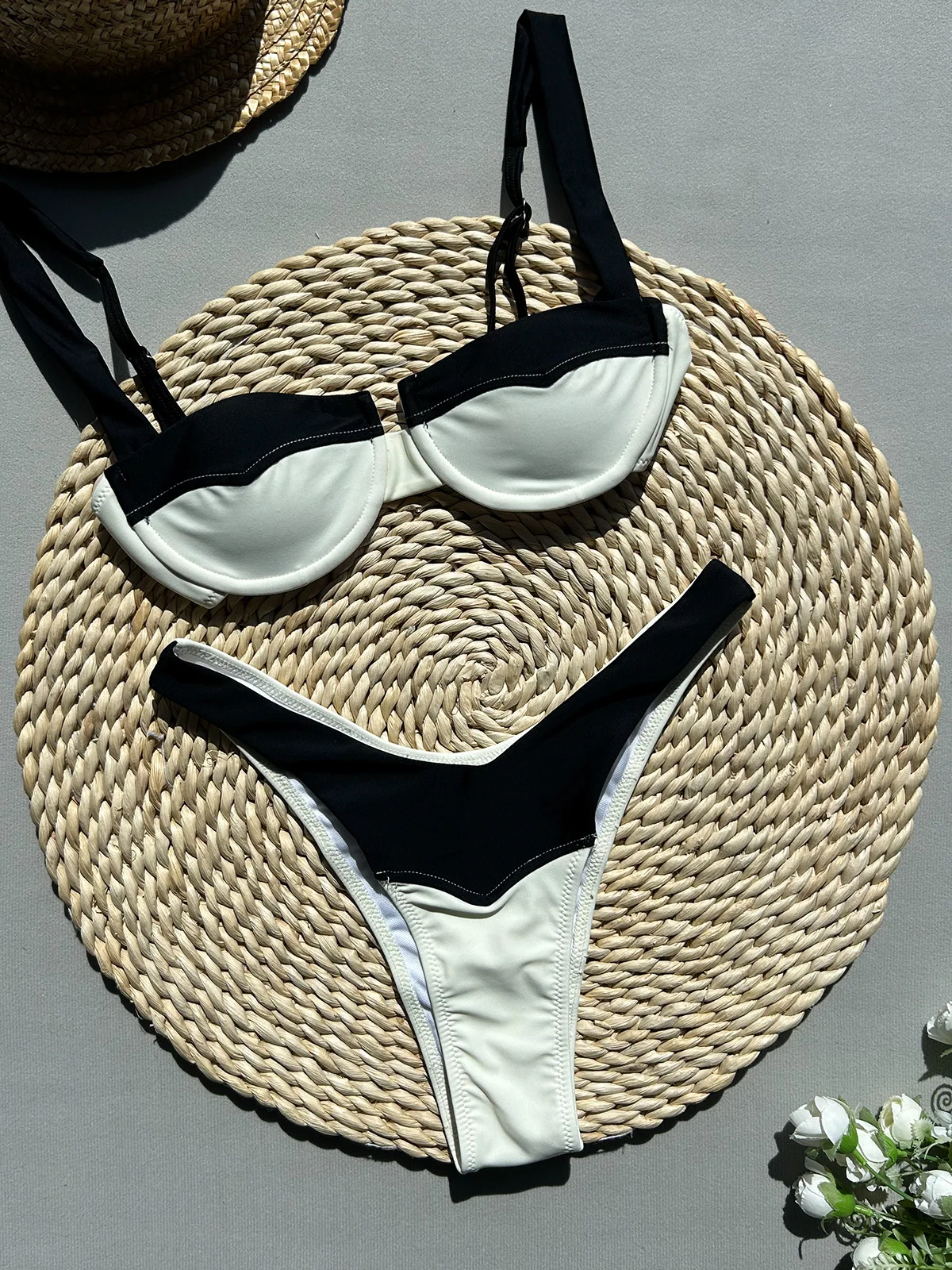 Conjunto de Bikini estilo Push Up para mujer, traje de baño Sexy de retales blanco albaricoque, ropa de playa, traje de baño para mujer 2025