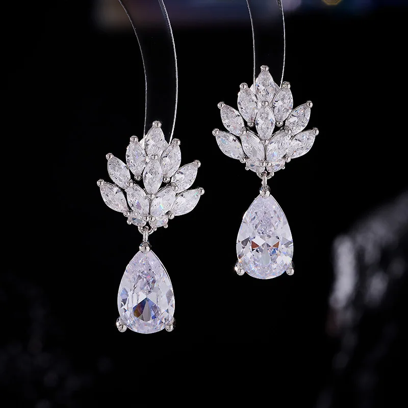

New Pretty Good Life Same Style Super Flash Zircon Water Drop Earrings Light Luxury Temperament Long Exquisite Non-pierced