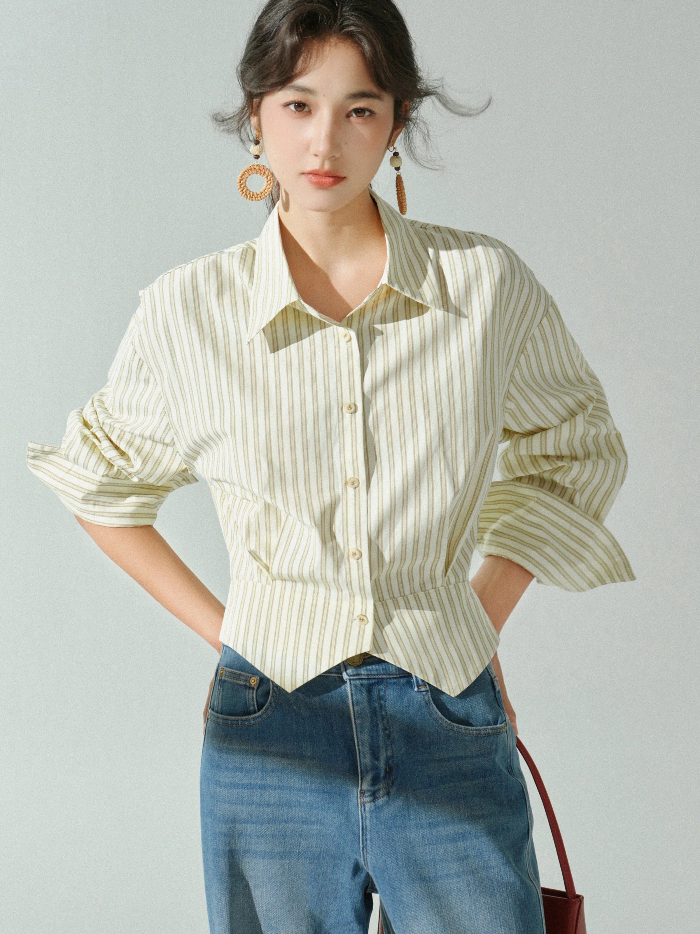 Elegant Striped Shirt Casual Slim Blouse Chic Collared Top for Women Autumn Office Wear Long Sleeve Split Hem Fashion Outfit
