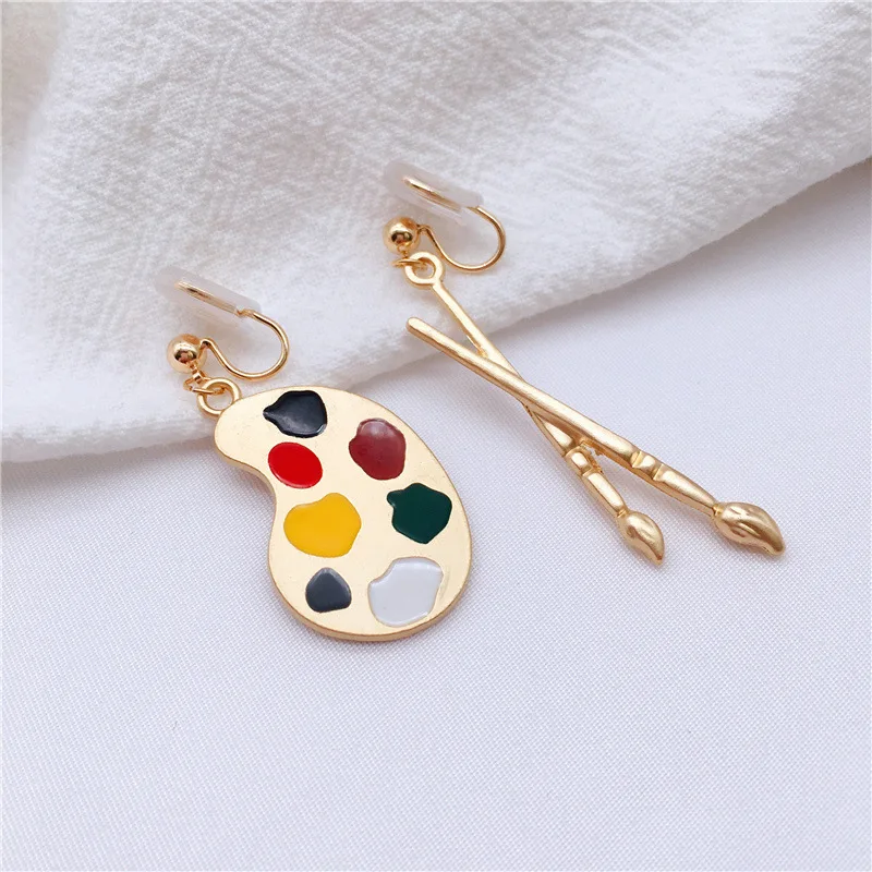 GRACE JUN New Arrival Asymmetrical Creative Palette Brush Clip on Earrings Women\'s Fashion Without Ear Holes Cute Cuff Ear Clip