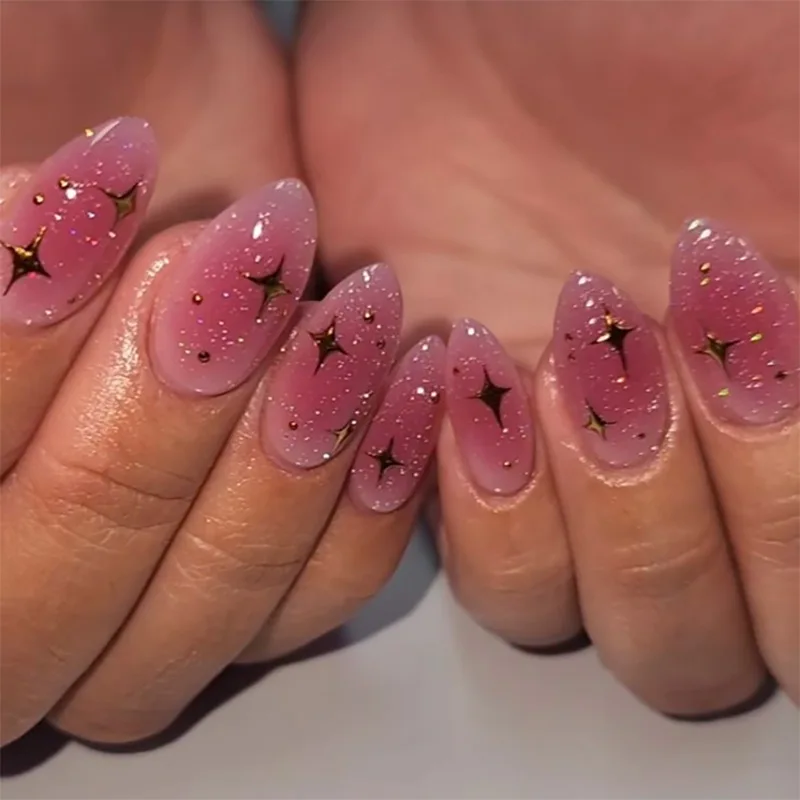 24 STKS Zoete Roze Cat Eye Gradiënt Amandel Kunstnagels met Lijm Zilveren Hart Ster Nepnagels Liefdevolle Meisjes Draagbare Druk op Nagels