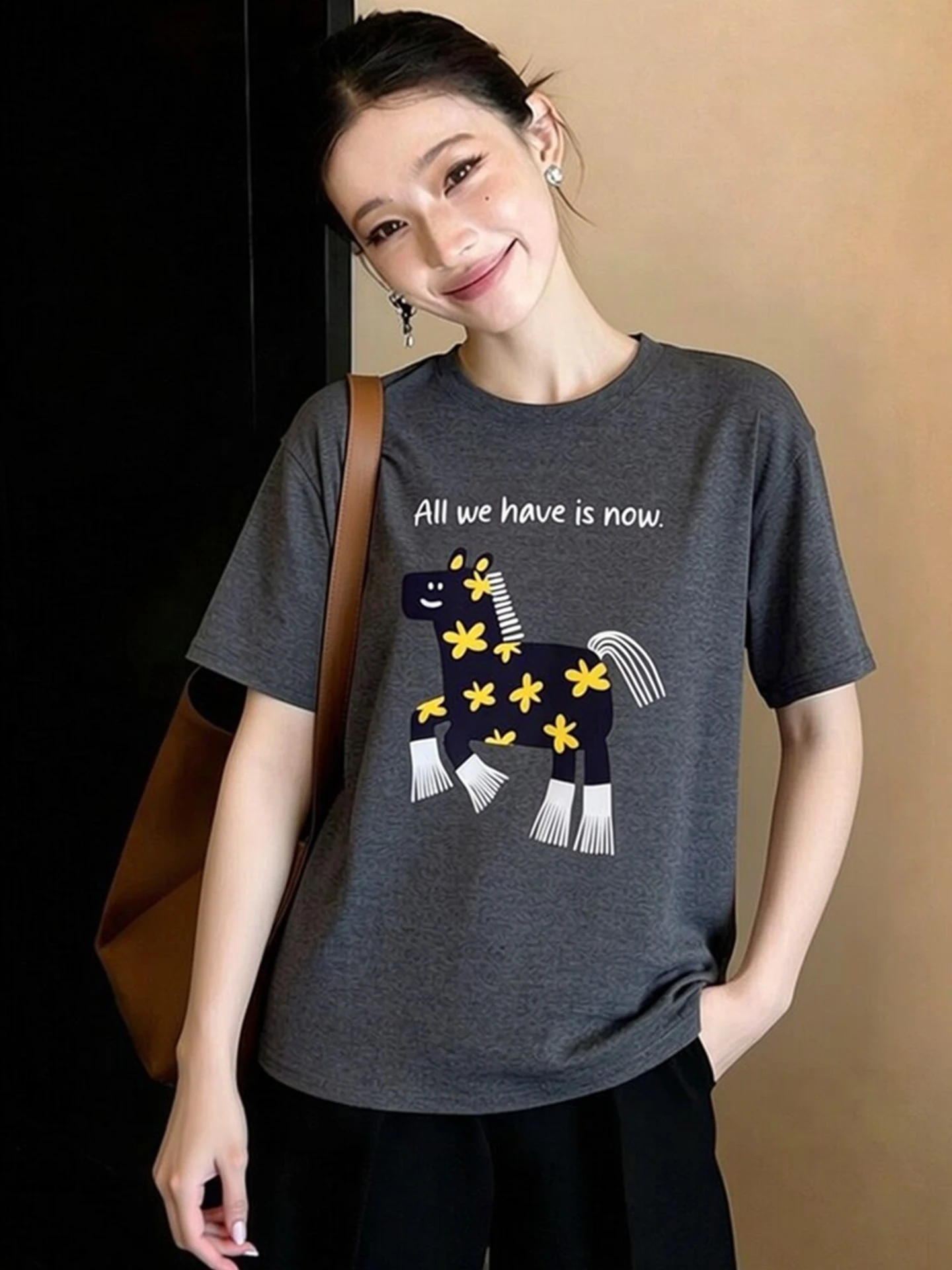 

High-End European Sle Floral Print Base irt Retro Women's round Ne ort Sve T-irt Korean Version Spring Commute S...