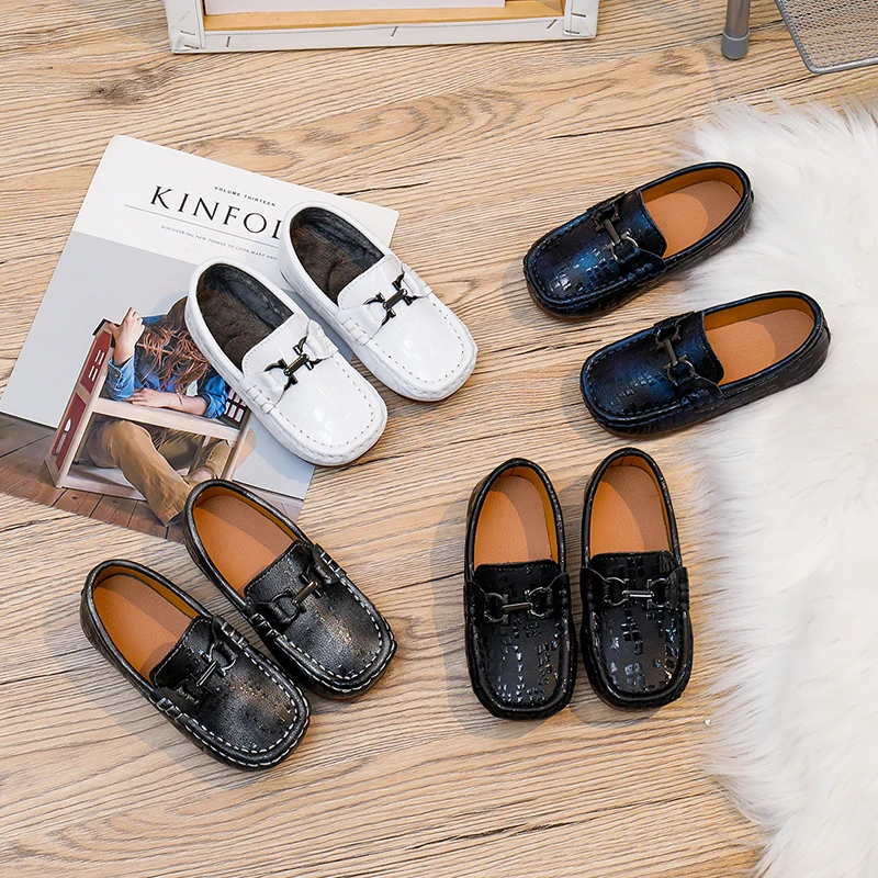 Boys Leather Shoes Round-toe Flat Soft Kids Fashion Casual Loafers Glossy Metal Buckle Children Moccasins Non-slip Britain Style