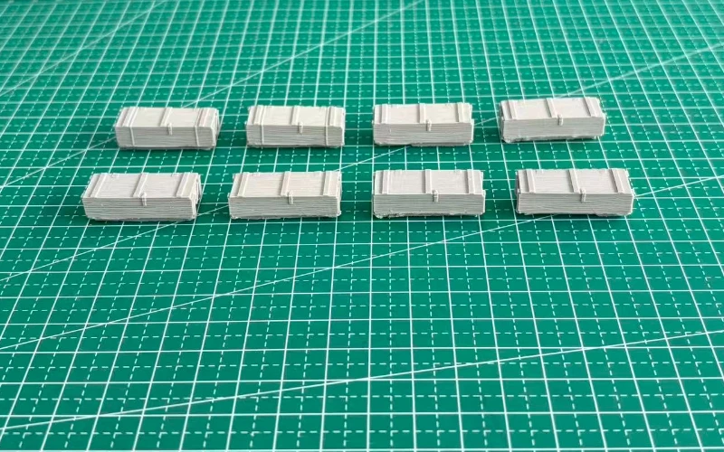 Zestaw do samodzielnego montażu modelu pojazdu wojskowego z żywicy odlewanej w skali 1/35, skrzynka na amunicję (8 szt.), model sceniczny, niezmontowany, niepomalowany.