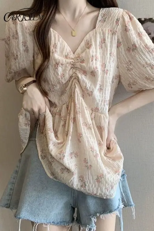 

New Large-size V-neck Short-sleeved Shirt Design Puff Sleeve Floral