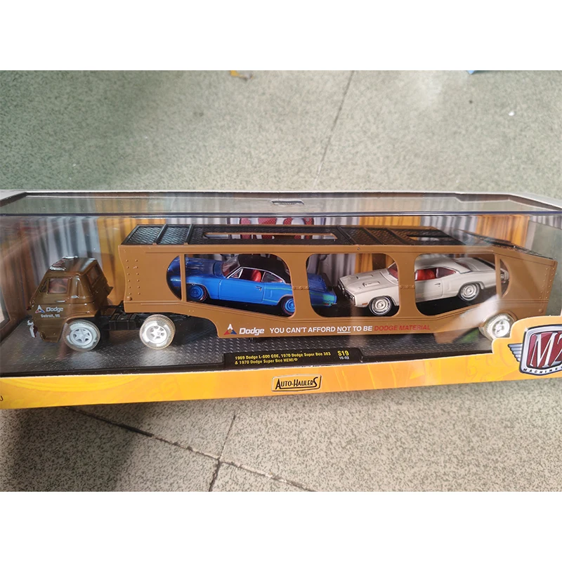 M2 1:64 Dodge Challenger Mustang Camaro Impala pick-up transporteur modèle de voiture en alliage