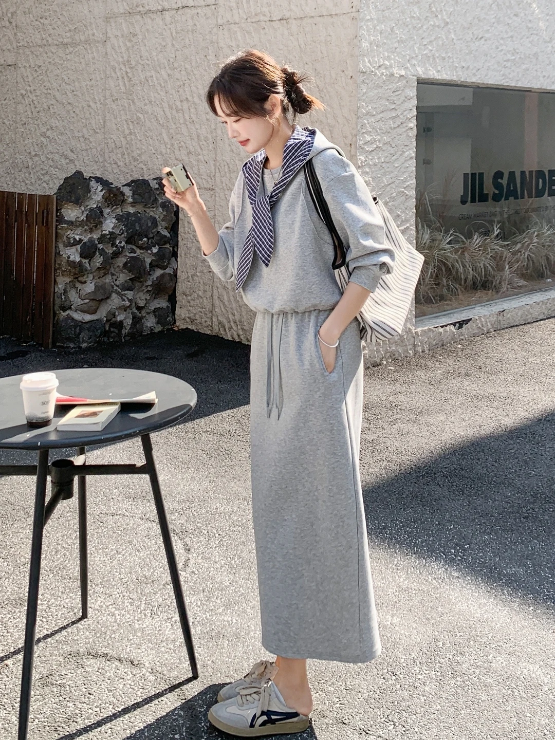 

Casual round Ne Sweatirt High Waist Straight Skirt Set Women's Spring Autumn Plaid Hat Detachable Faion Two-Piece Set