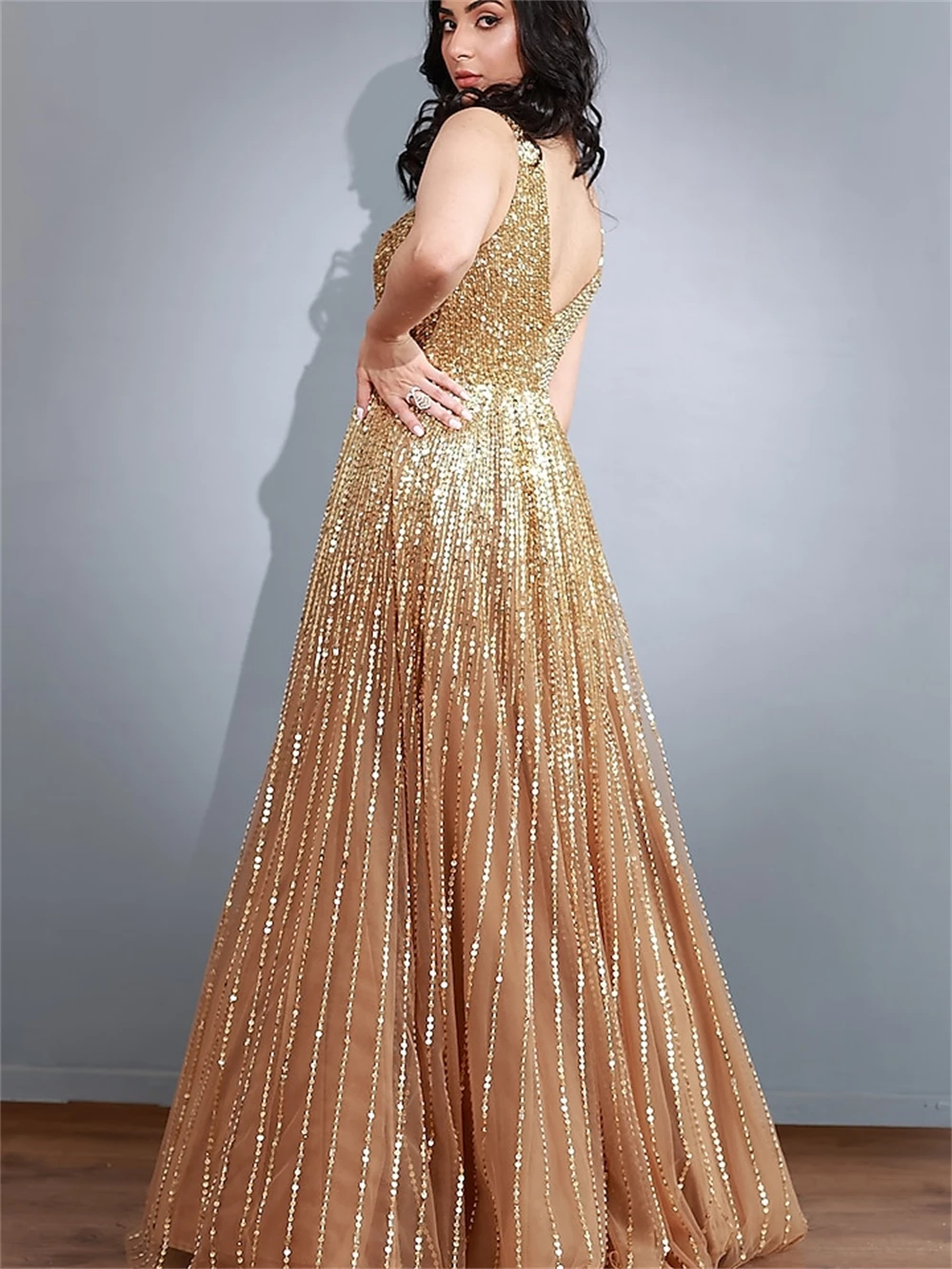 Shiny Sequin A-Line Prom Dress 2024 Elegant Sleeveless Evening Dresses Sexy V-Neck Floor-Length Gown Vestidos De Novia