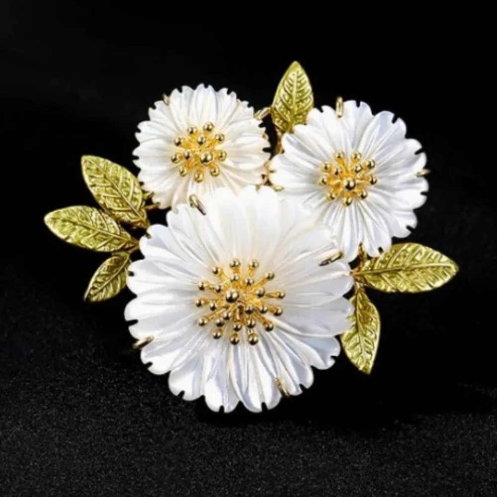 Romantic Daisy Brooches Fashion Flower Shape Lapel Pin for Women Party Jewelry Banquet Clothing Decor Accessories Gifts New