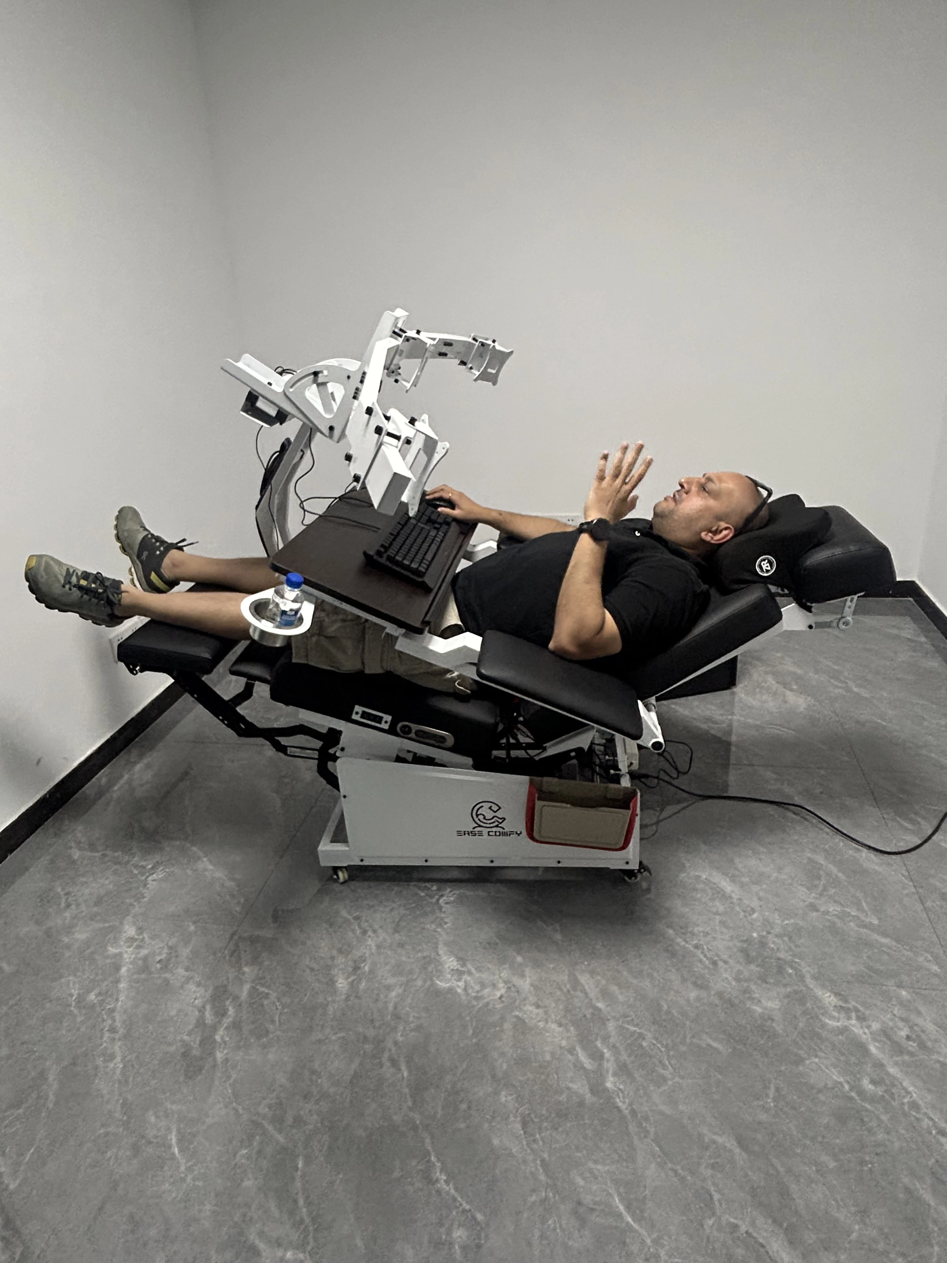 EASE TRIO 3 Recline Computer Chair Workstation Computer Cockpit zero Gravity Chair Heat Cool Massage Seat Comfortable Affordable