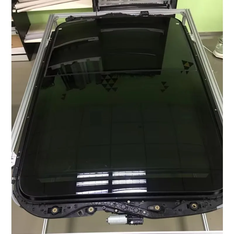 

Suitable for Volkswagen Tiguan Panoramic Sunroof Glass and Car Window Glass！