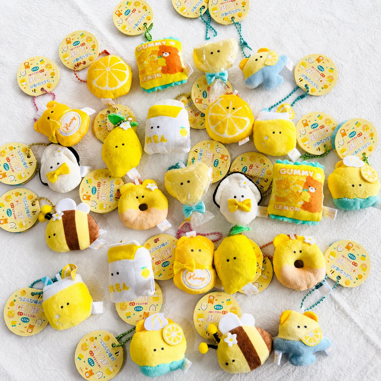 Yell 6cm plush Round-Eyed Lemon Fair Mini Mascot 12 Types Soft Donut Honey Bee Lollipop Cake Dessert toys BC Keychain Pendant