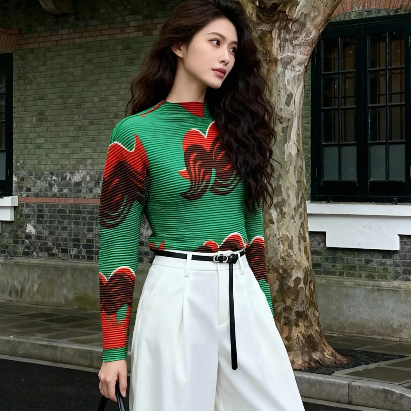 

Miyake Folds 2026 New Fashion Senior Sense of Long-sleeved Printed T-shirt Female Slim Casual Fashion Versatile Temperament Tops